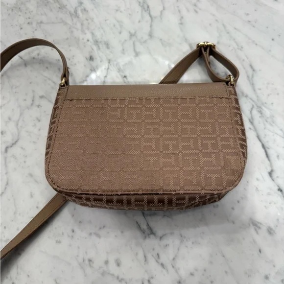 Vintage Tommy Hilfiger Women's Crossbody Purse Brown Tan EXCELLENT CONDITION - Picture 5 of 5